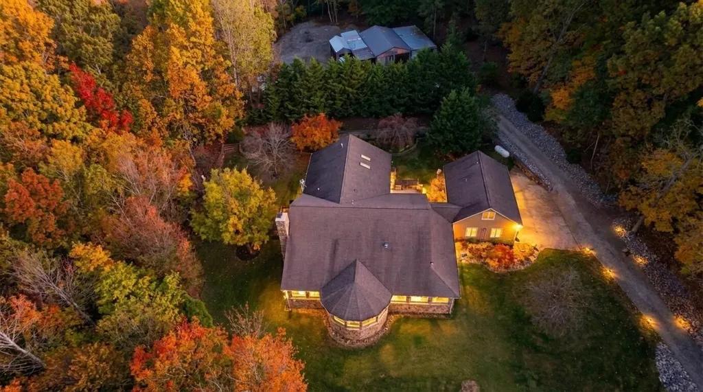 45 Bryson Road Eddyville KY 42038