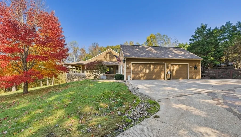 45 Bryson Road Eddyville KY 42038