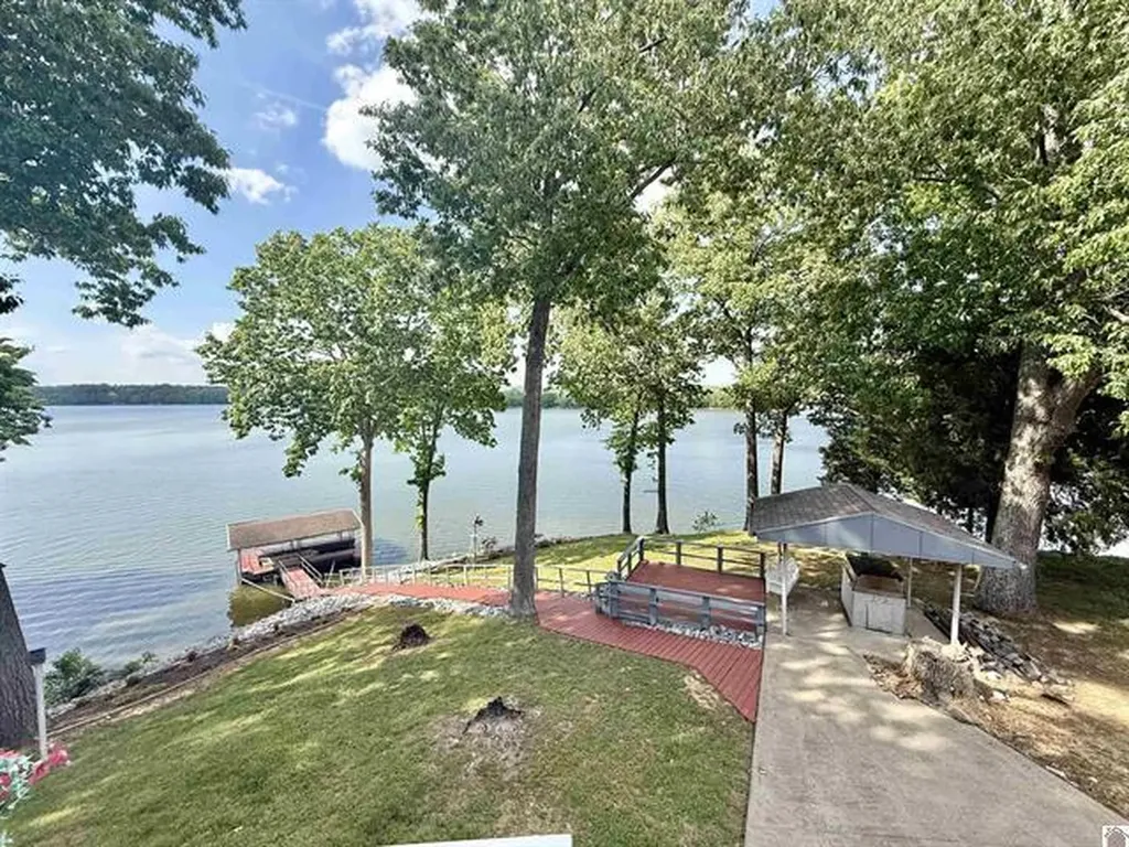 178 Cedar Point Road Cadiz KY 42211