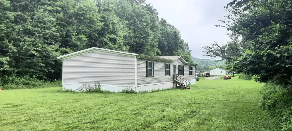 15 Renee Lane London KY 40744