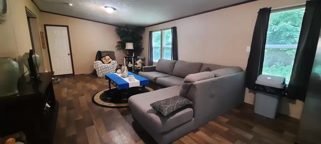 15 Renee Lane London KY 40744