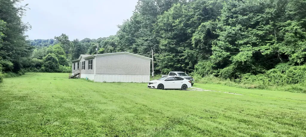 15 Renee Lane London KY 40744