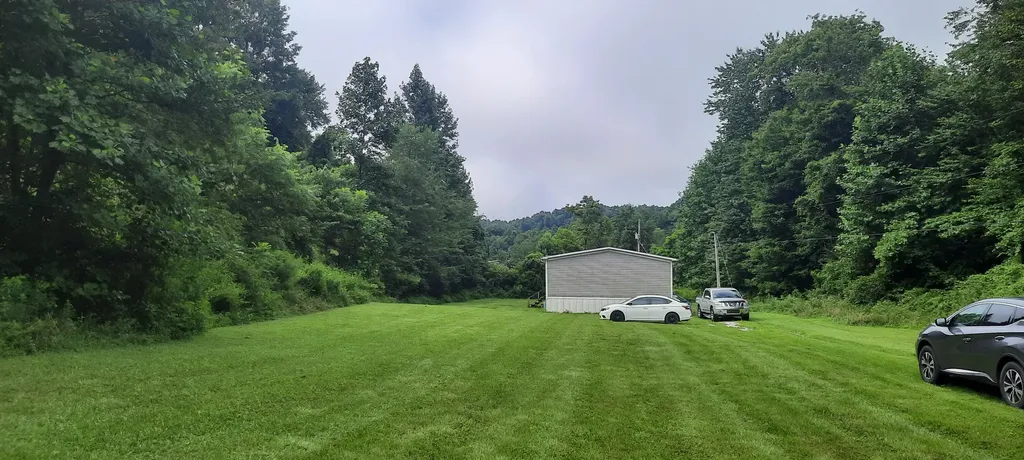 15 Renee Lane London KY 40744
