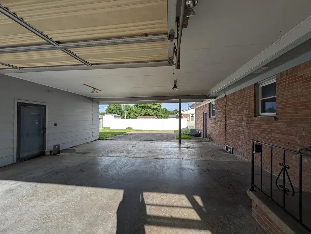 126 Lakeview Drive Paducah KY 42003