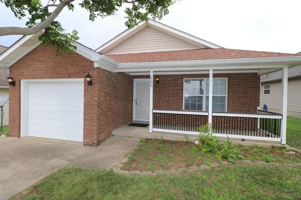 125 Christopher Drive Nicholasville KY 40356