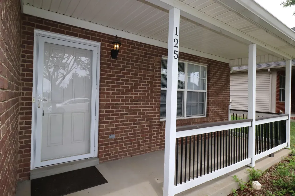 125 Christopher Drive Nicholasville KY 40356