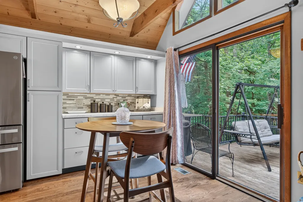 34 Dogwood Hills London KY 40741