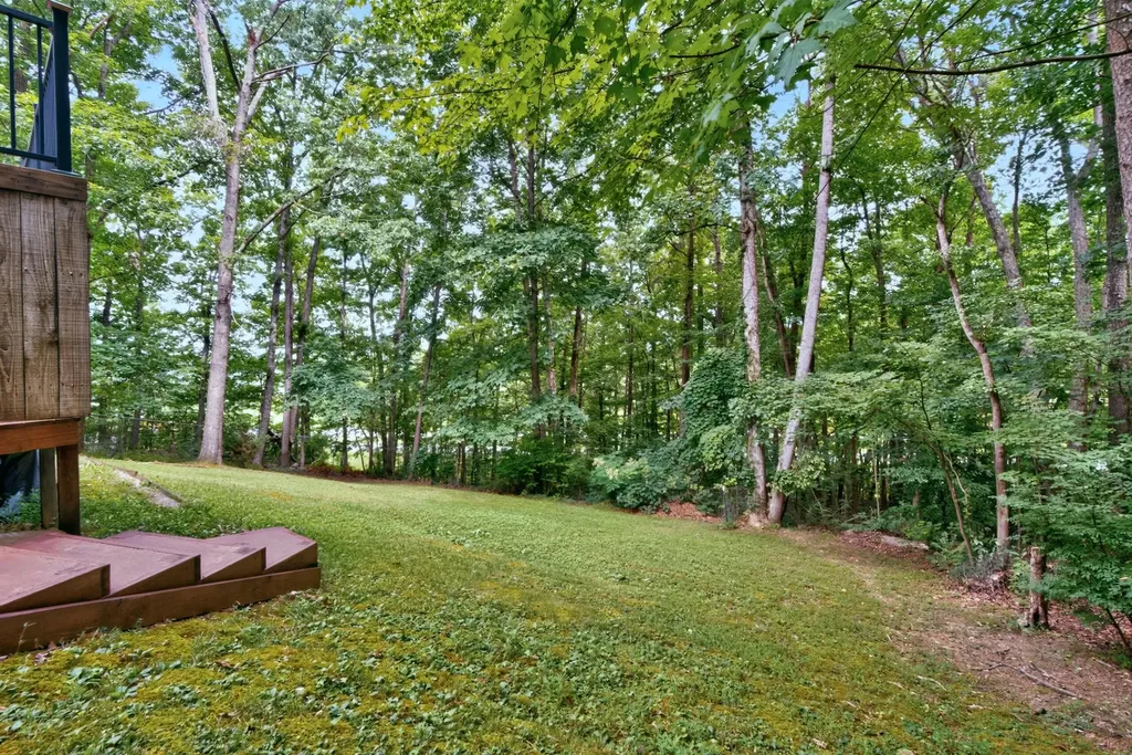 34 Dogwood Hills London KY 40741