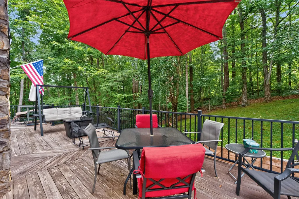 34 Dogwood Hills London KY 40741