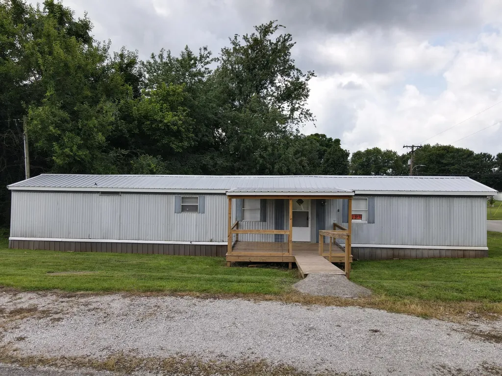 16 E High Street Monticello KY 42633