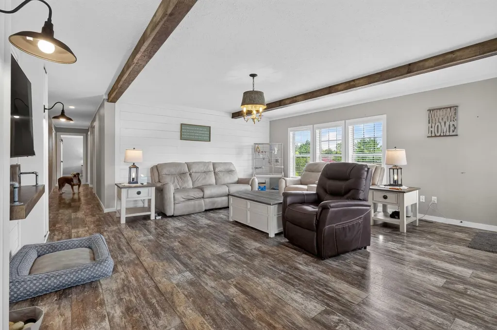 126 Linda Lou Lane Science Hill KY 42553