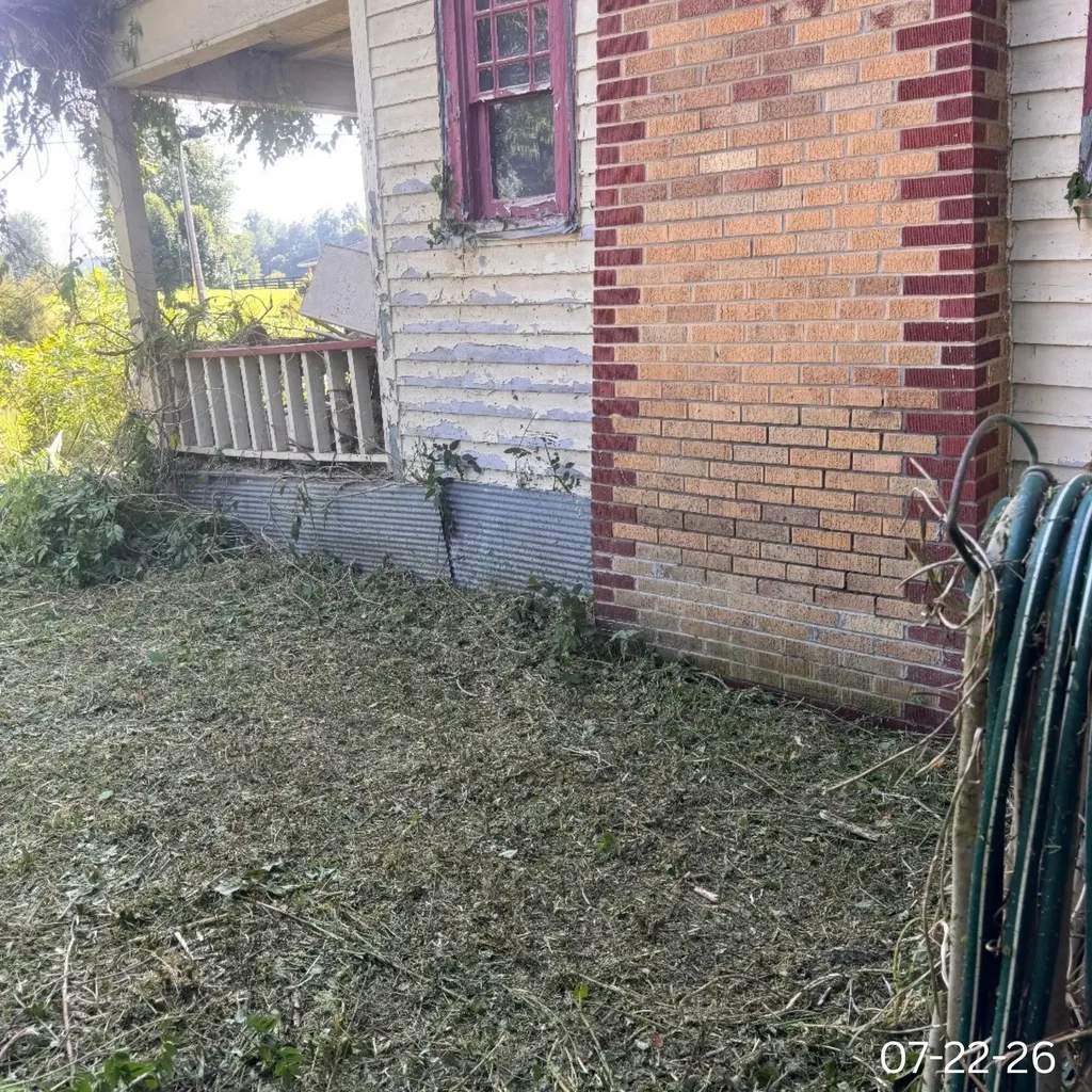 1386 State Highway 1092 Flat Gap KY 41219