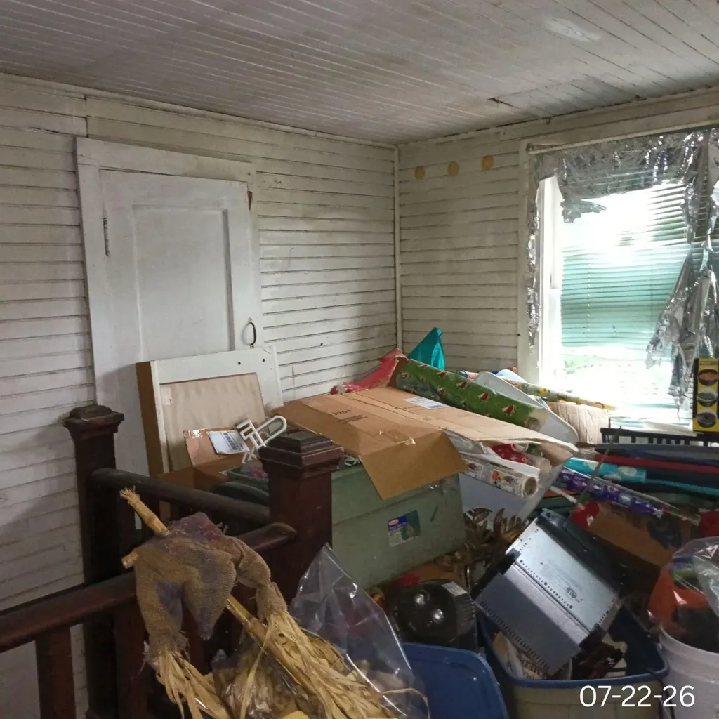 1386 State Highway 1092 Flat Gap KY 41219