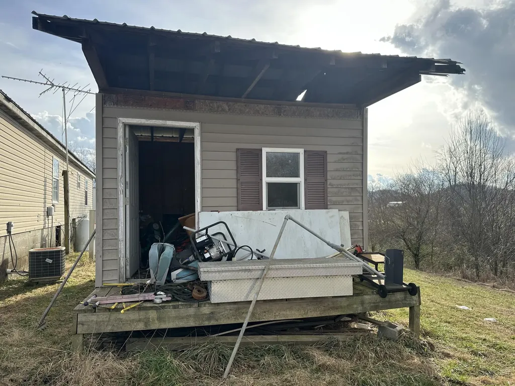 25 Southridge Road Stanford KY 40484