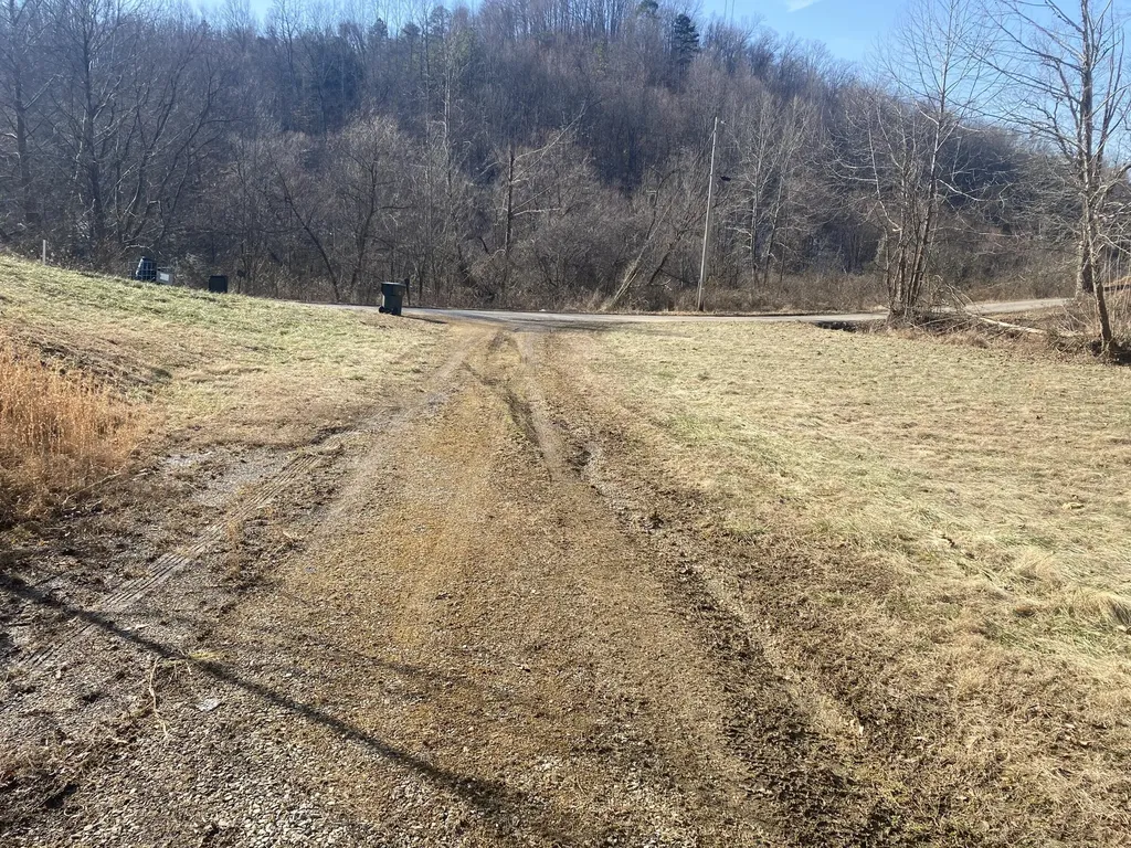 371 Jarvis Branch Road Barbourville KY 40906