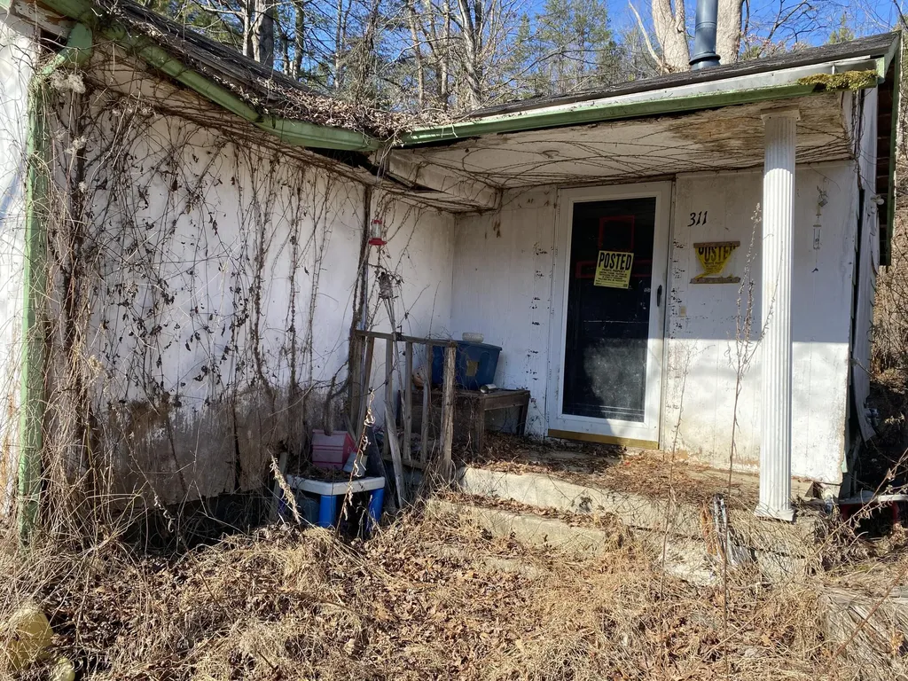 371 Jarvis Branch Road Barbourville KY 40906