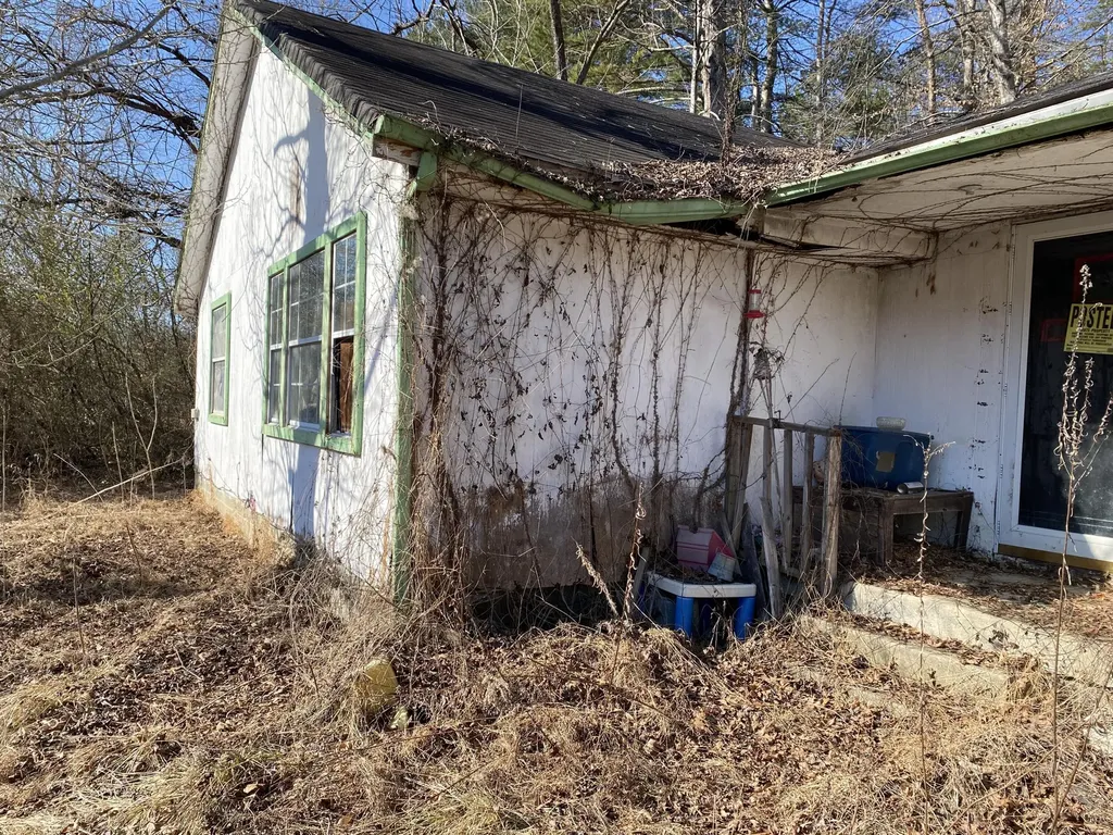 371 Jarvis Branch Road Barbourville KY 40906