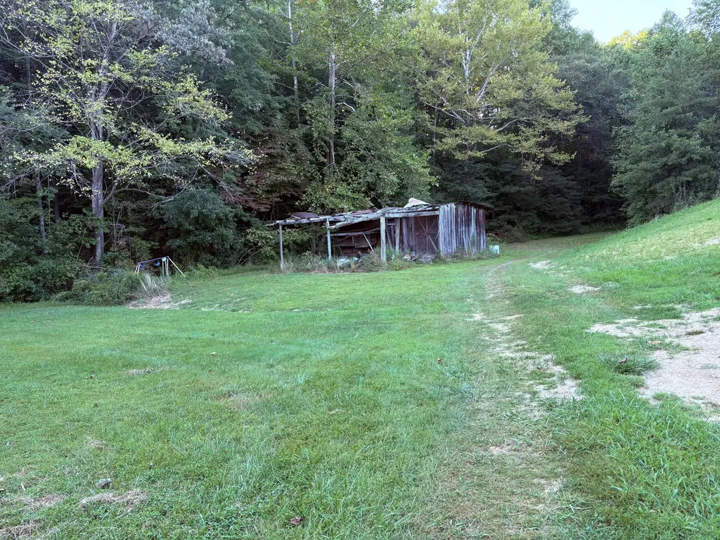 371 Jarvis Branch Road Barbourville KY 40906