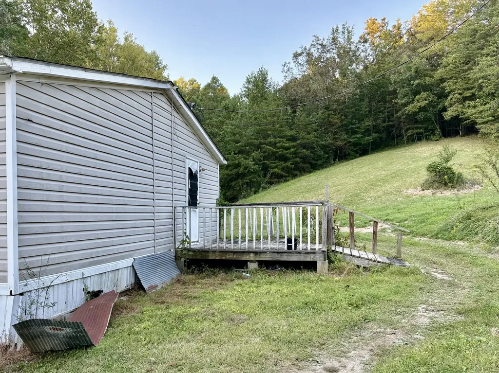 371 Jarvis Branch Road Barbourville KY 40906