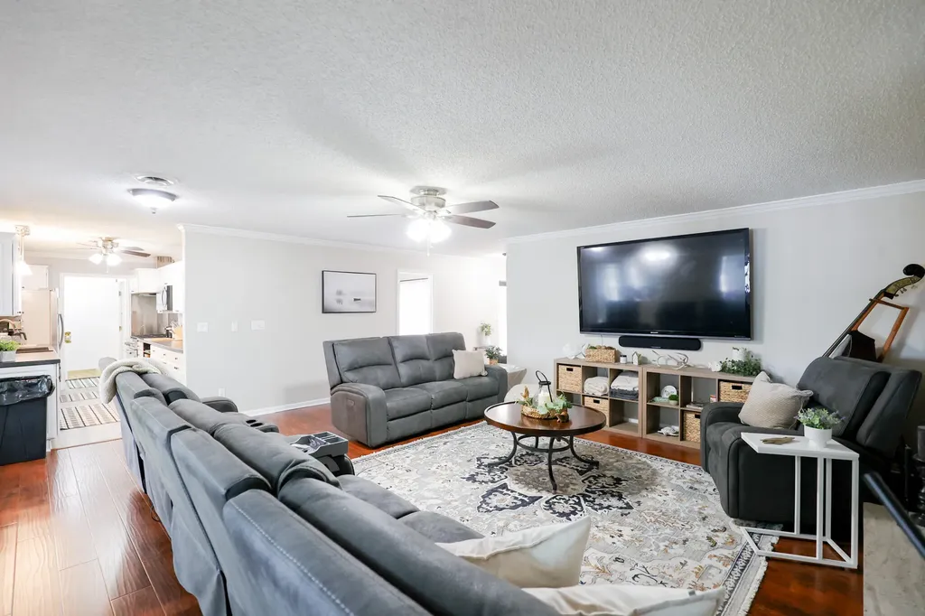 163 Rock Castle Road Gilbertsville KY 42044