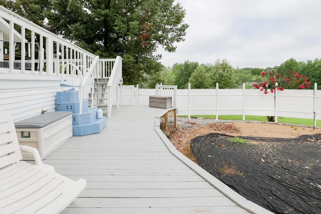 163 Rock Castle Road Gilbertsville KY 42044