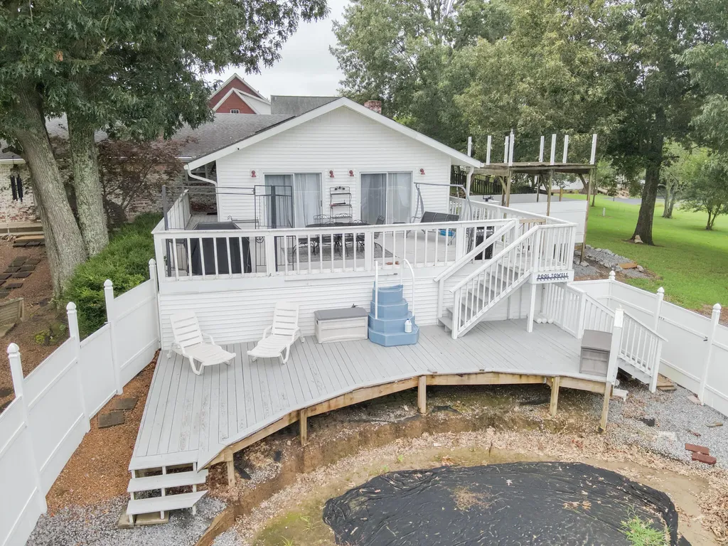 163 Rock Castle Road Gilbertsville KY 42044