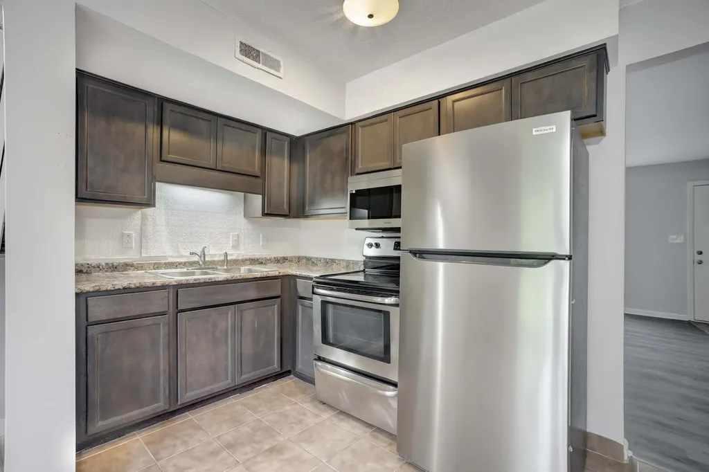 1108 Pembroke Oak Grove Road Oak Grove KY 42262