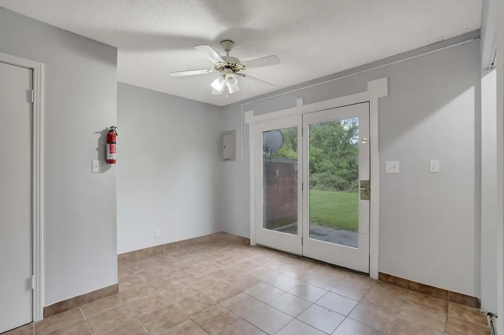 1108 Pembroke Oak Grove Road Oak Grove KY 42262