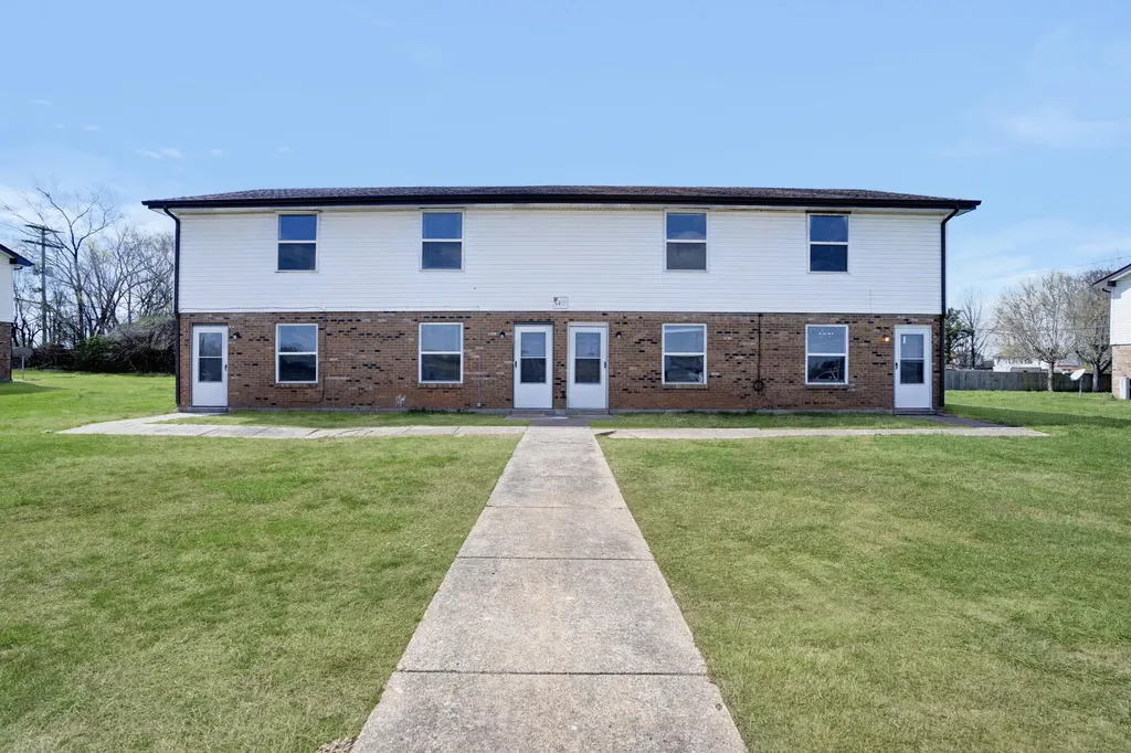 1108 Pembroke Oak Grove Road Oak Grove KY 42262