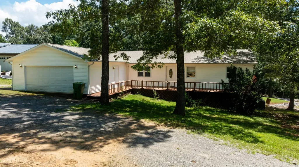 197 Dogwood Trail Gilbertsville KY 42044