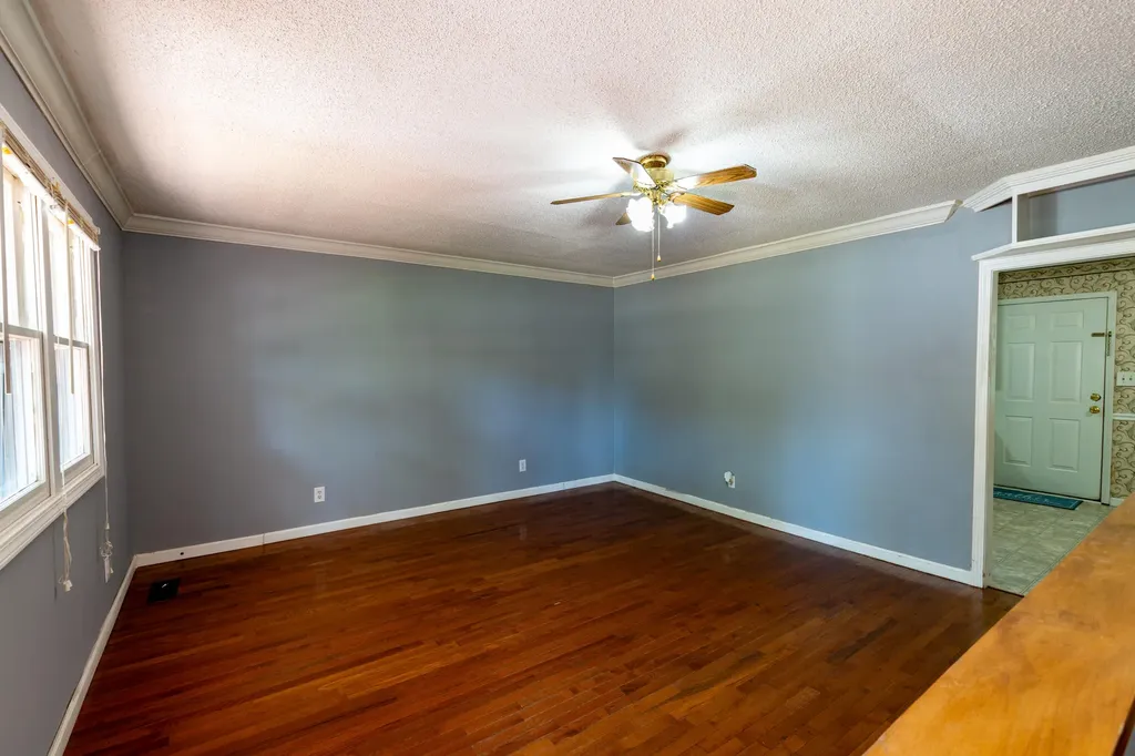 197 Dogwood Trail Gilbertsville KY 42044