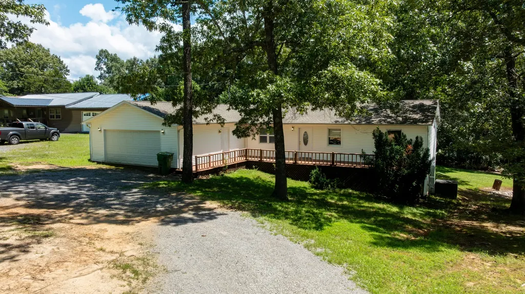 197 Dogwood Trail Gilbertsville KY 42044