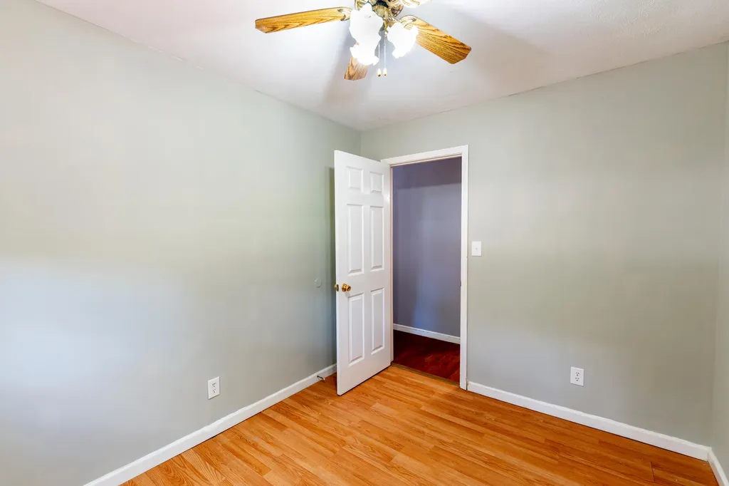 197 Dogwood Trail Gilbertsville KY 42044