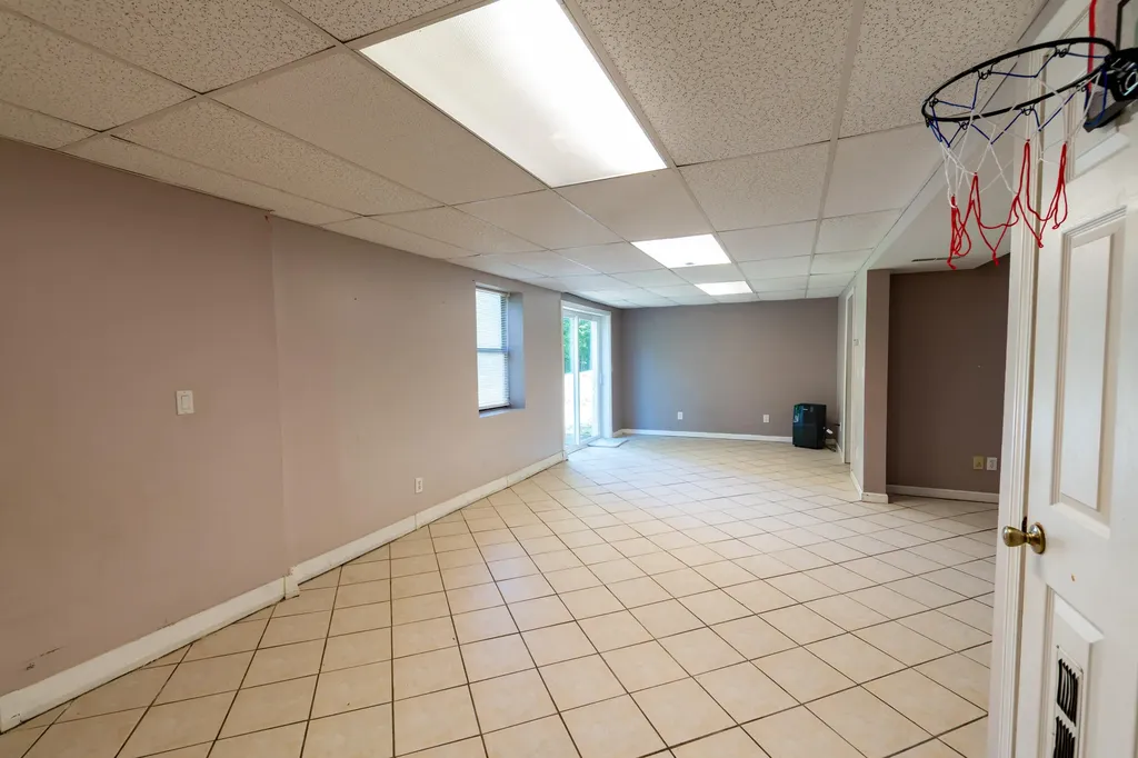 197 Dogwood Trail Gilbertsville KY 42044