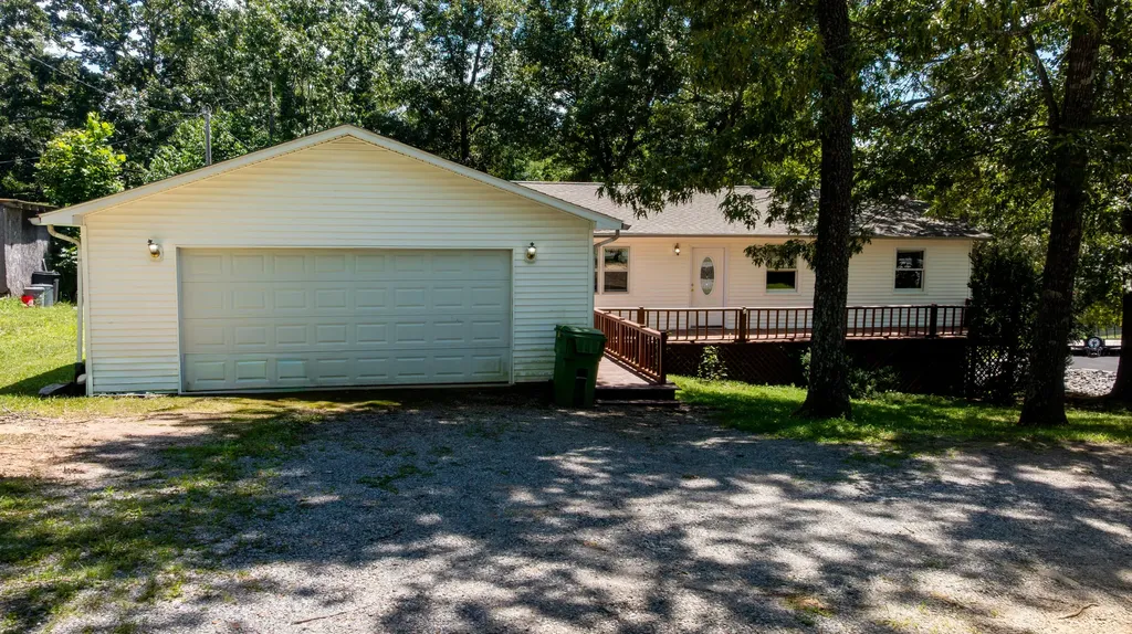 197 Dogwood Trail Gilbertsville KY 42044
