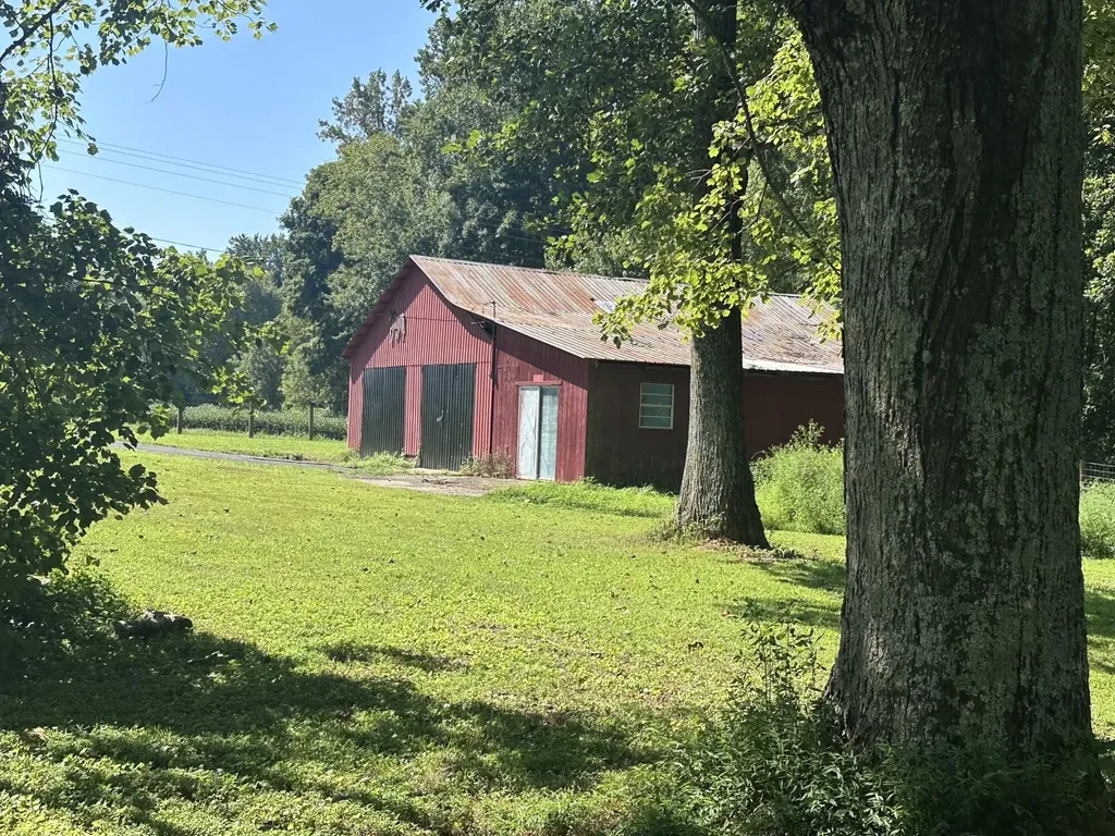 1865 Blair School Road Russell Springs KY 42642