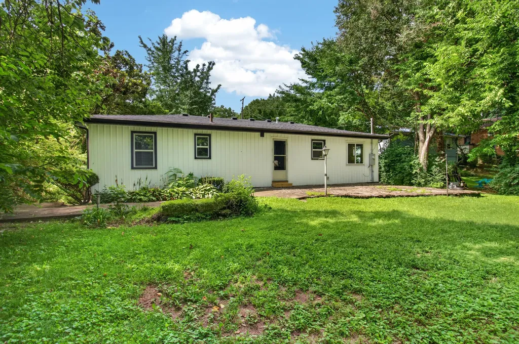 703 East Drive Danville KY 40422