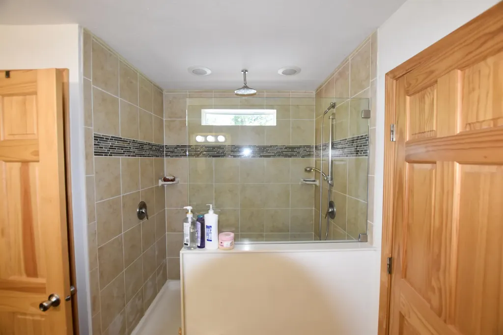 444 May Hollow Road Tollesboro KY 41189