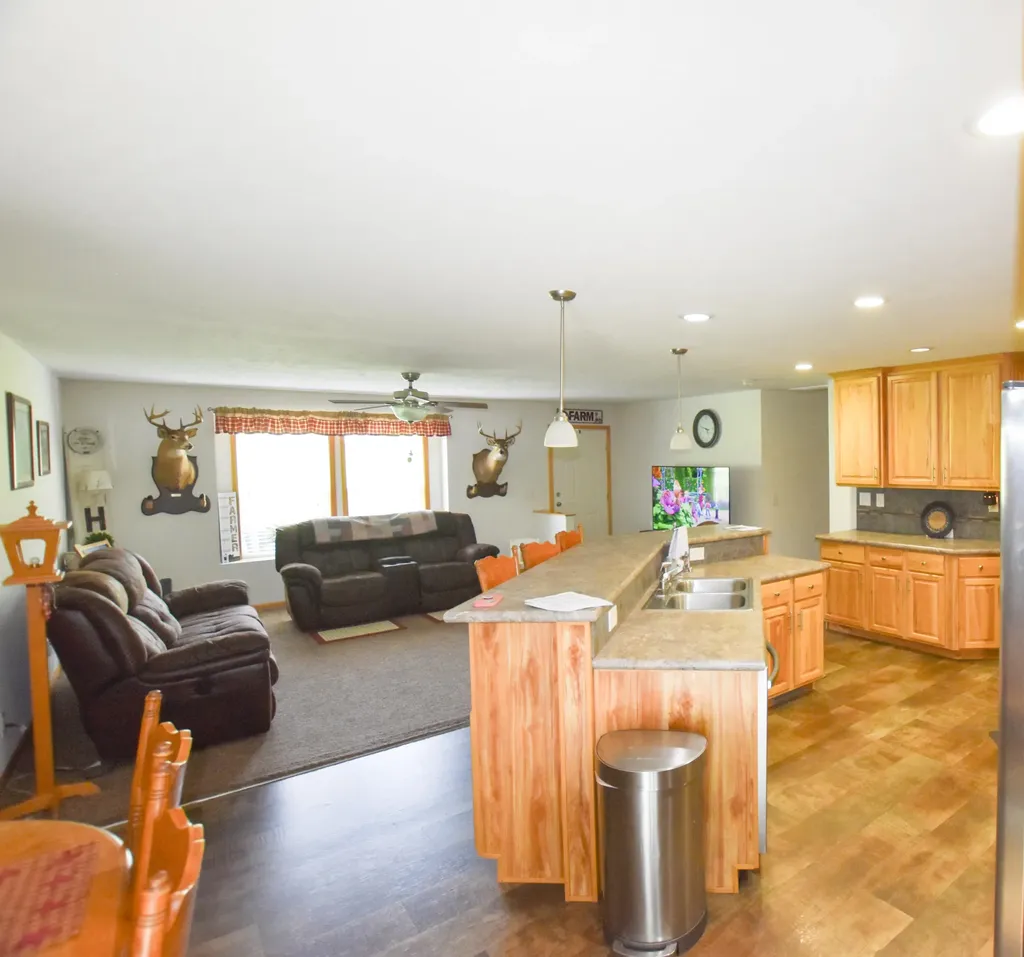 444 May Hollow Road Tollesboro KY 41189