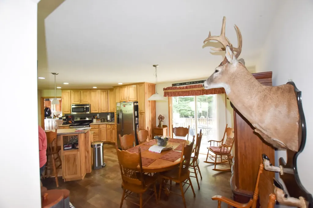 444 May Hollow Road Tollesboro KY 41189
