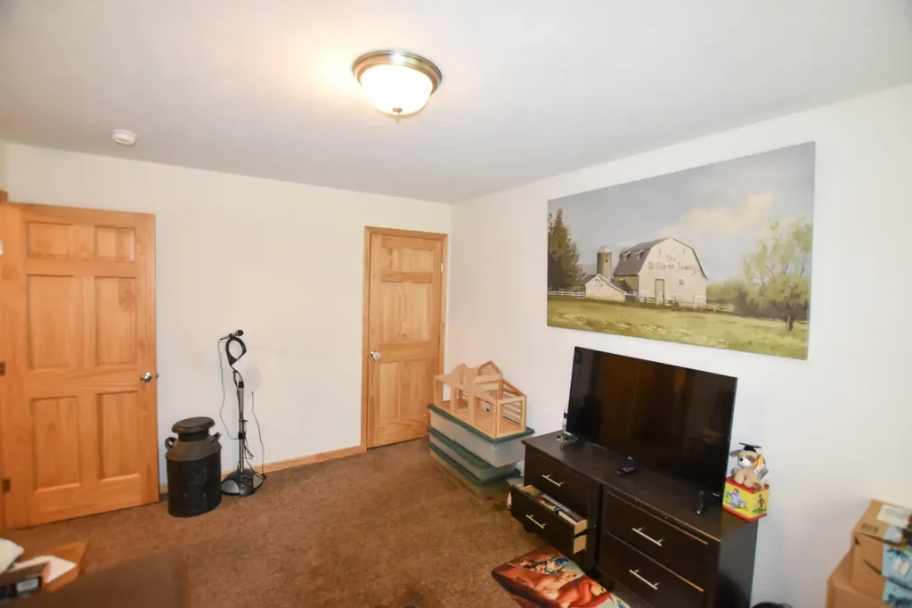 444 May Hollow Road Tollesboro KY 41189