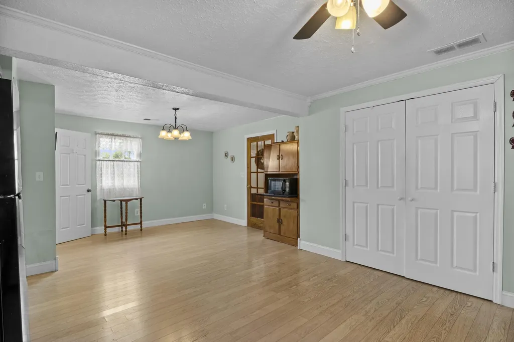 323 Charlie Norris Road Richmond KY 40475