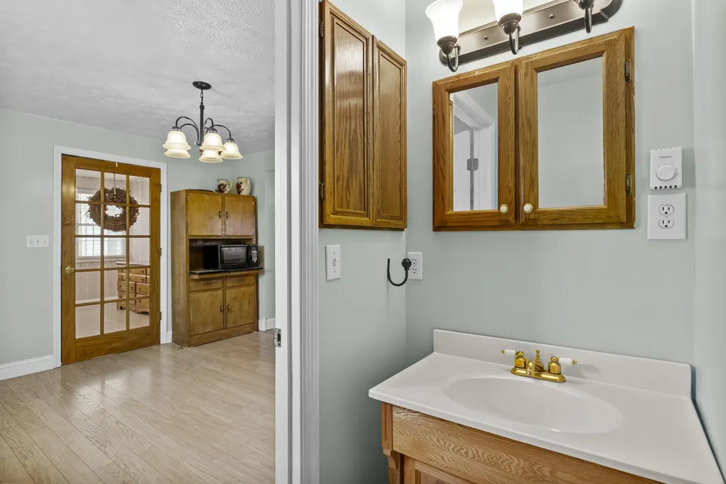 323 Charlie Norris Road Richmond KY 40475
