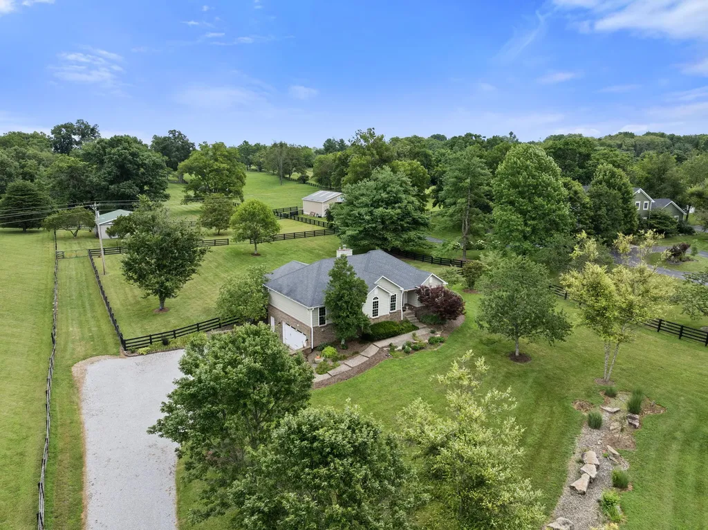 1208 Clear Creek Road Nicholasville KY 40356