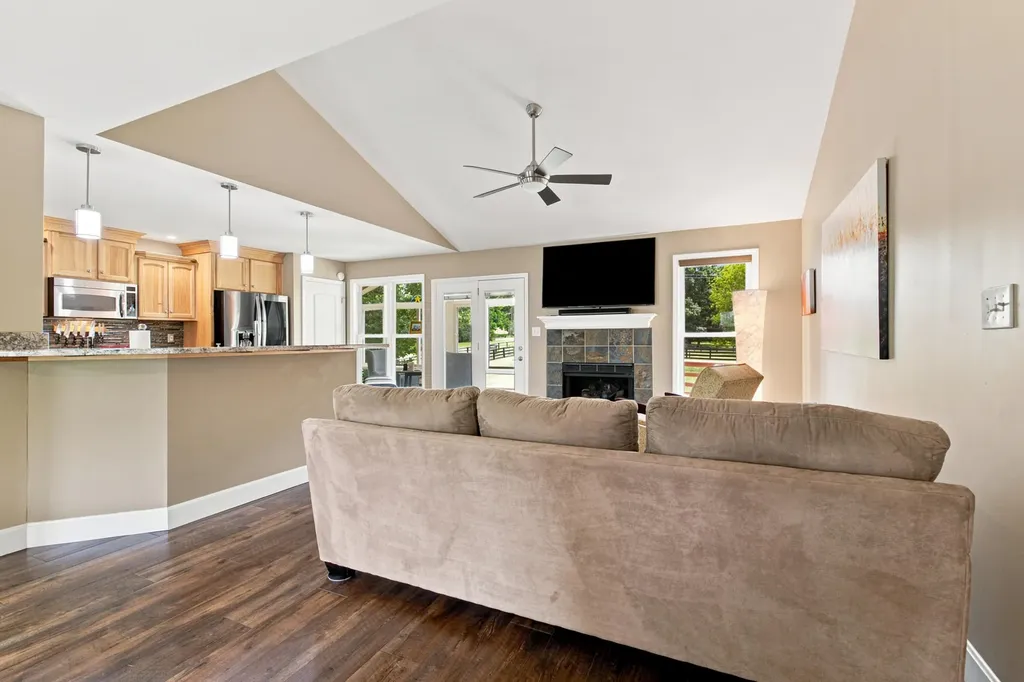 1208 Clear Creek Road Nicholasville KY 40356