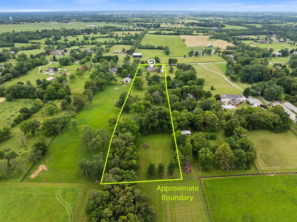 1208 Clear Creek Road Nicholasville KY 40356