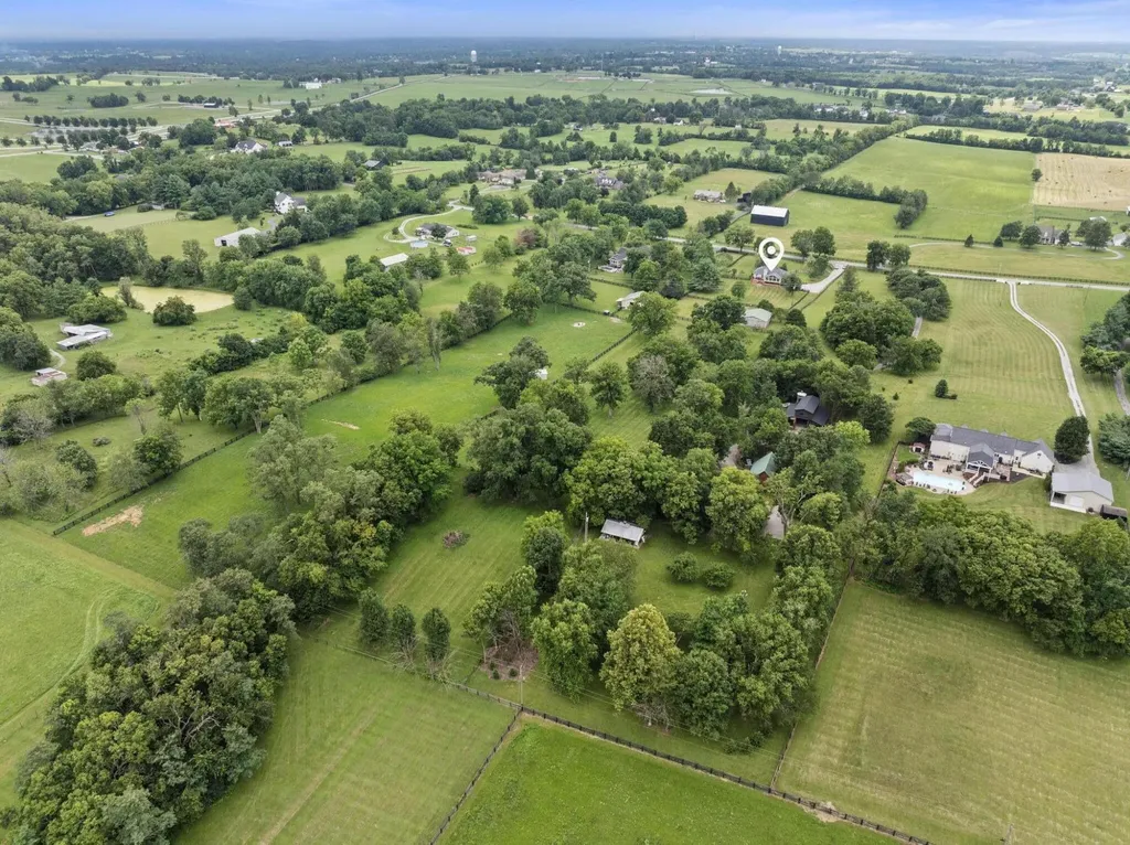 1208 Clear Creek Road Nicholasville KY 40356