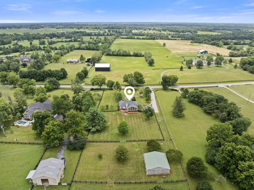 1208 Clear Creek Road Nicholasville KY 40356