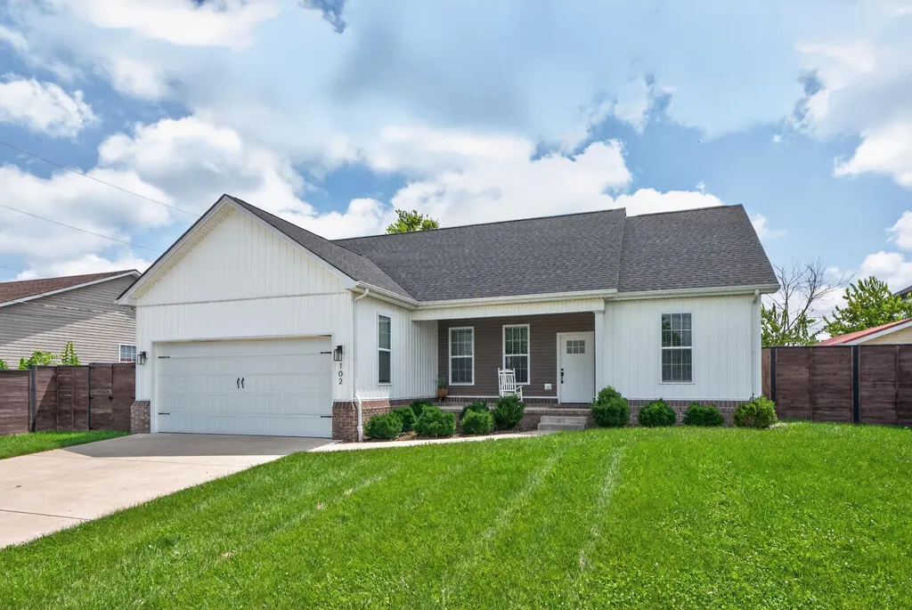 102 Jessamine Avenue Nicholasville KY 40356