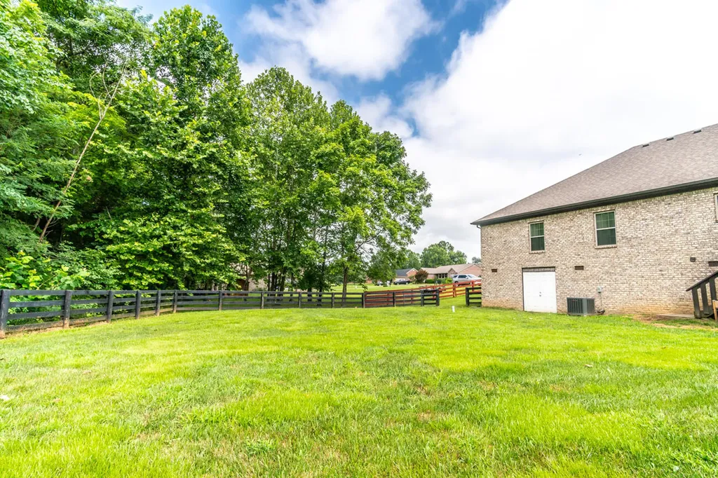 298 Waco Heights Waco KY 40385